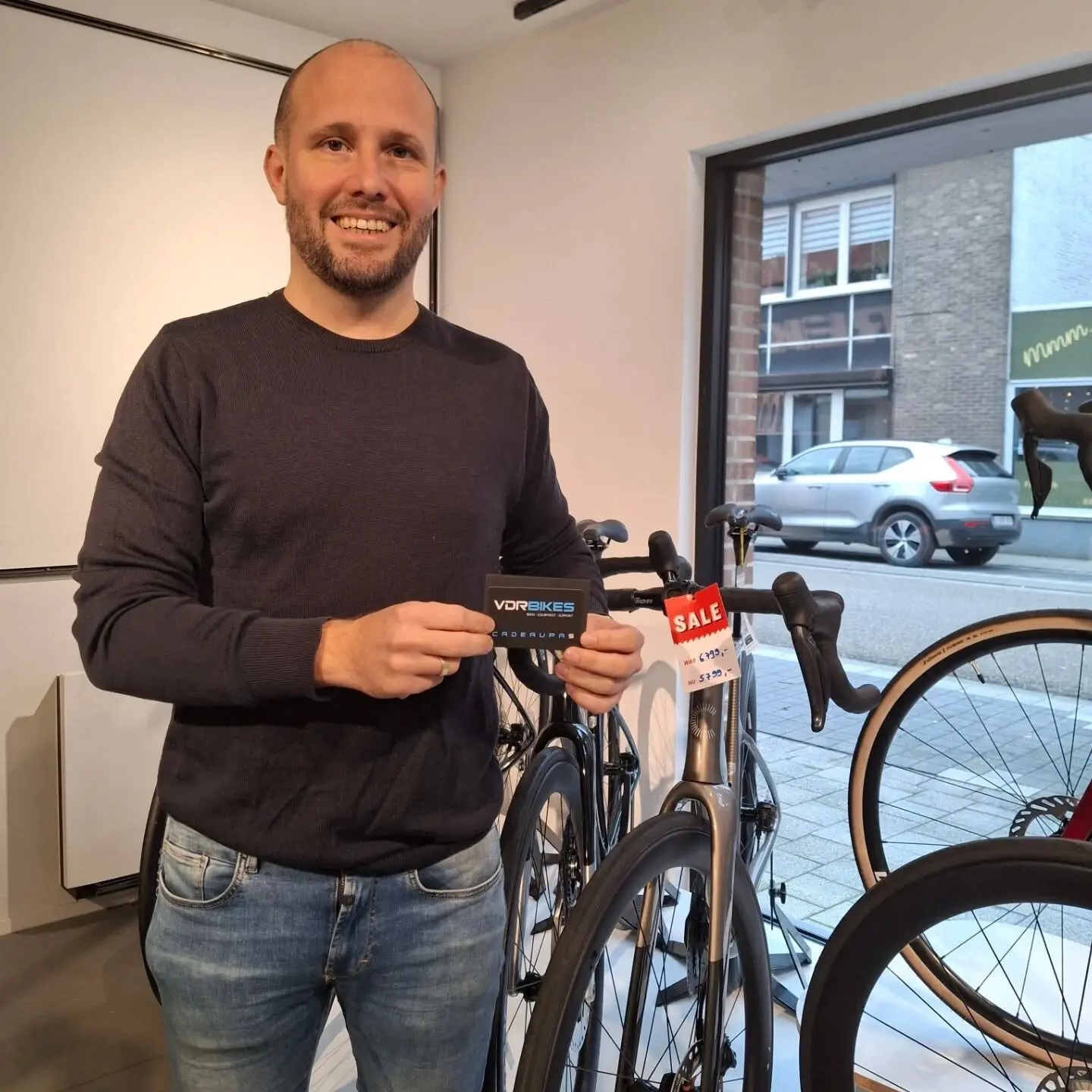 Andy Vandenreyt in de VDR Bikes showroom