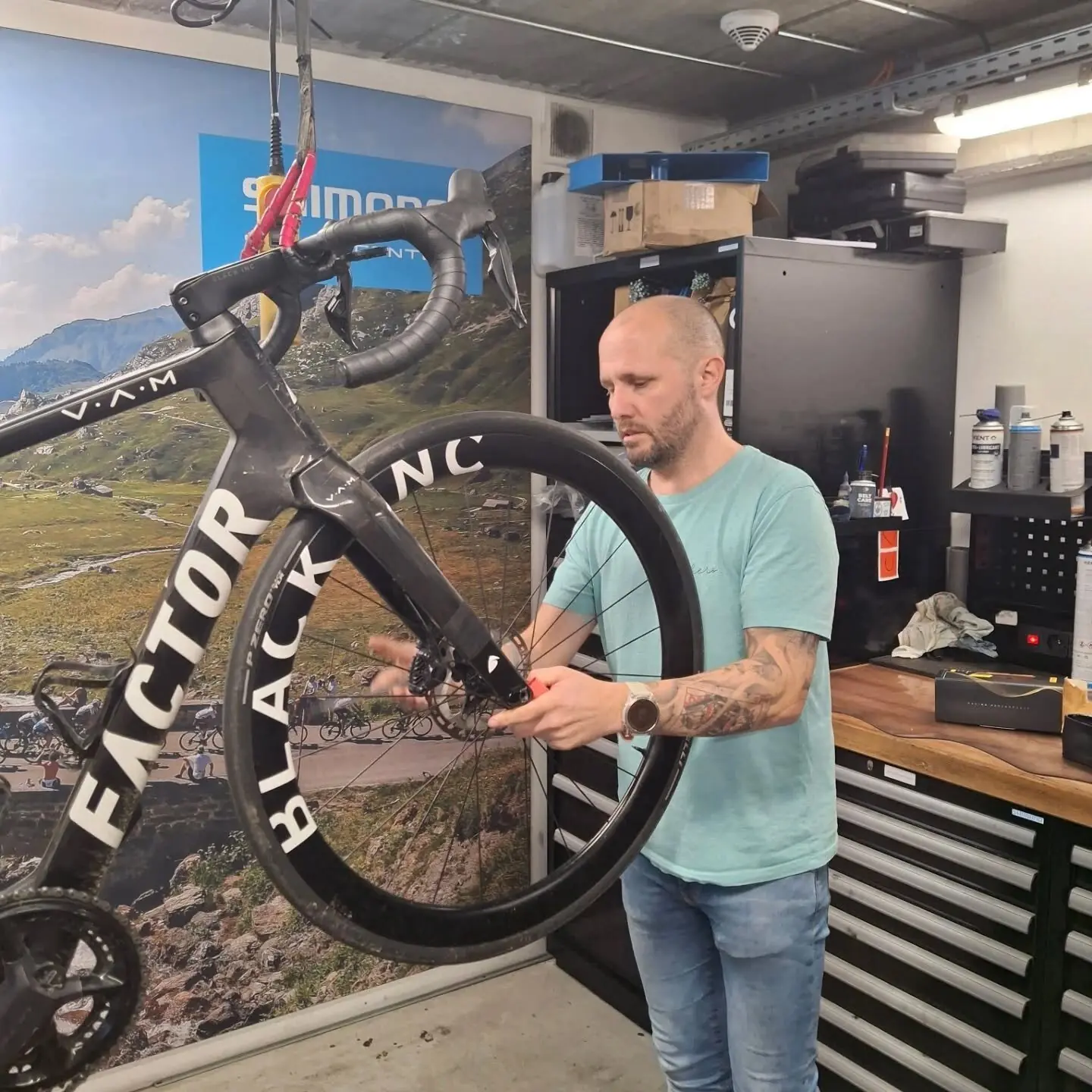 Werkplaats VDR Bikes, Shimano Service Center